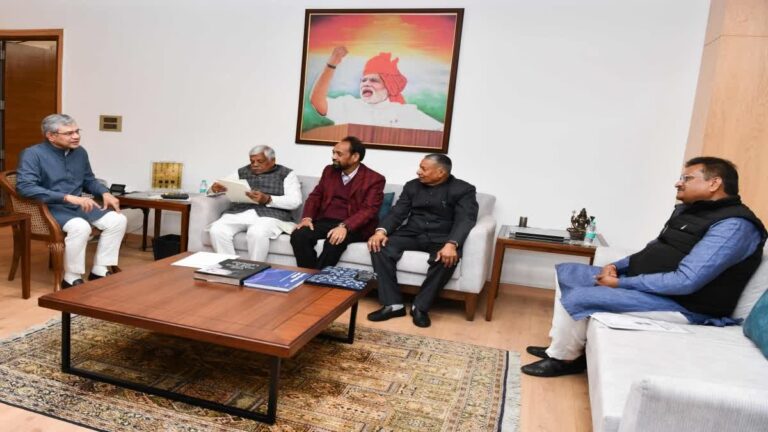 अयोध्या होते हुए लखनऊ तक दौड़ेगी ट्रेन! रेल मंत्री ने तुरंत दी हरी झंडी